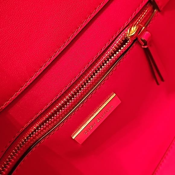 Tory Burch Fleming Convertible Shoulder Bag NWT - Picture 4 of 15